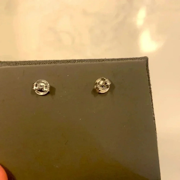 NWT NORDSTROM PEARL AND STERLING SILVER STUD EARRINGS - Picture 4 of 6